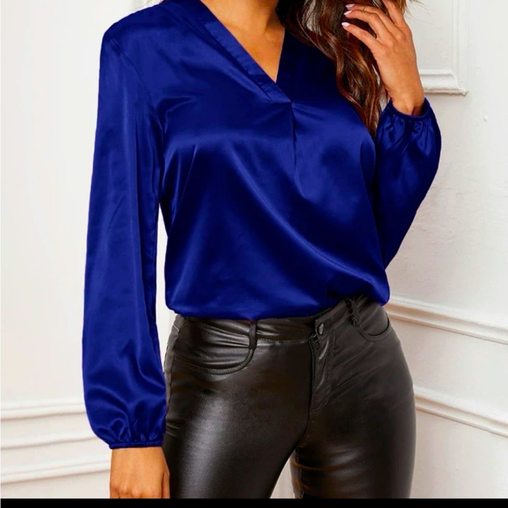NEW blue satin top 😍